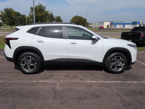 New 2025 Chevrolet Trax LT w/ LT Convenience Package image 7
