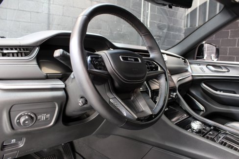 Used 2021 Jeep Grand Cherokee L Overland w/ Advanced Protech Group III image 30