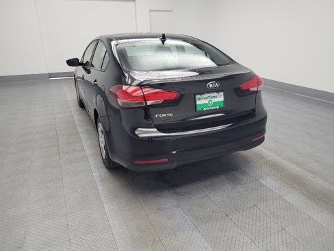 Used 2018 Kia Forte LX w/ LX Rear Camera Package image 6