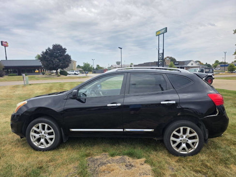 Used 2011 Nissan Rogue SV w/ SL Pkg image 6