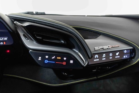 Used 2024 Ferrari SF90 Spider image 33