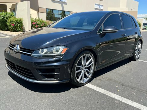Used 2017 Volkswagen Golf R 4-Door image 5