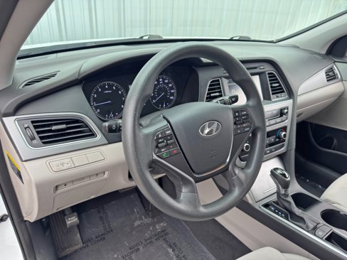 Used 2016 Hyundai Sonata SE image 11