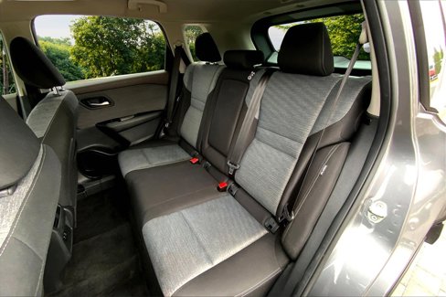 Used 2023 Nissan Rogue SV image 21