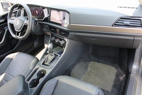 Certified 2020 Volkswagen Jetta SEL Premium image 28