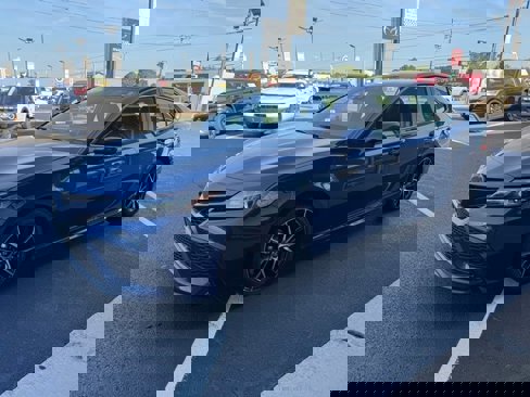 Used 2024 Toyota Camry SE image 4