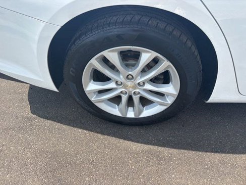 Used 2018 Chevrolet Malibu LT image 43