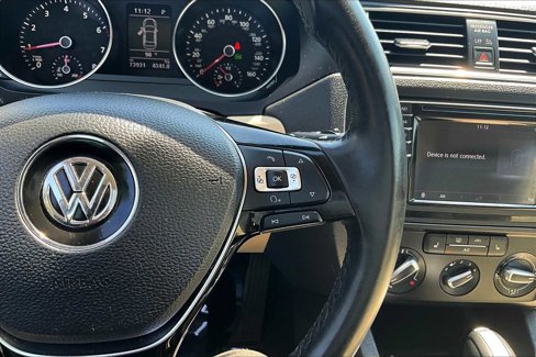 Used 2017 Volkswagen Jetta SE image 23