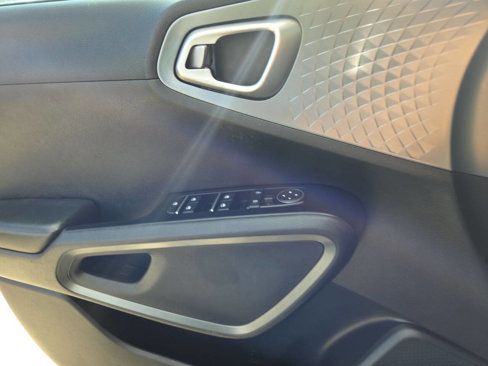 Used 2021 Kia Soul EX image 12