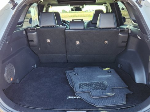 Used 2020 Toyota RAV4 XSE image 12