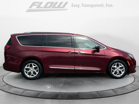 Used 2020 Chrysler Pacifica Limited image 9