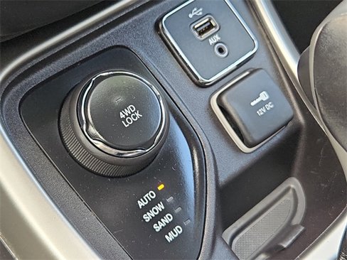 Used 2018 Jeep Compass Latitude w/ Popular Equipment Group image 21
