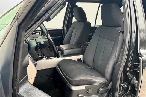 Used 2017 Ford Expedition XLT image 19