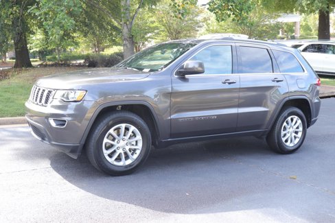 Used 2021 Jeep Grand Cherokee Laredo image 4