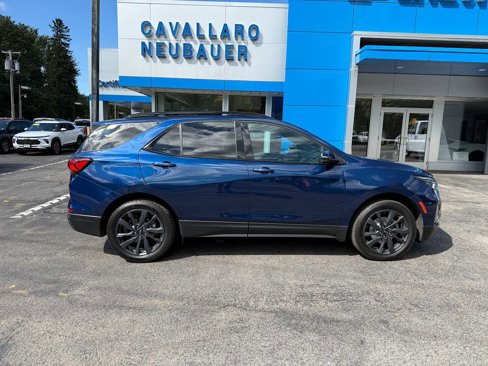 Used 2023 Chevrolet Equinox RS w/ RS Leather Package image 4