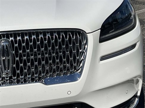 Used 2022 Lincoln Corsair Reserve w/ Equipment Group 201A image 9