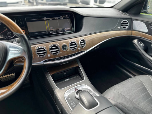 Used 2014 Mercedes-Benz S 550 Sedan w/ Sport Package w/ Sport Package image 21