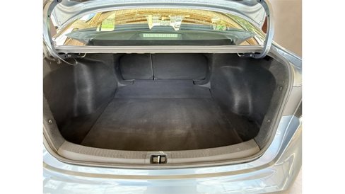 Used 2020 Toyota Corolla LE image 42