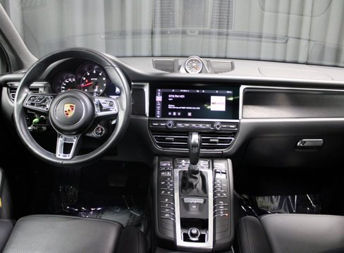 Certified 2021 Porsche Macan GTS image 19