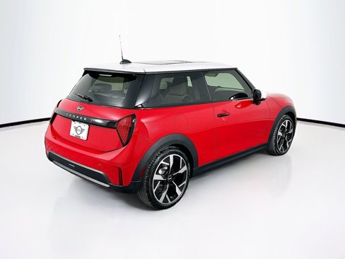 Certified 2025 MINI Cooper S image 5