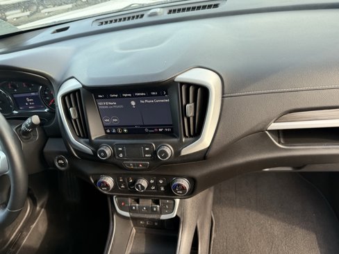 Used 2023 GMC Terrain SLT image 26