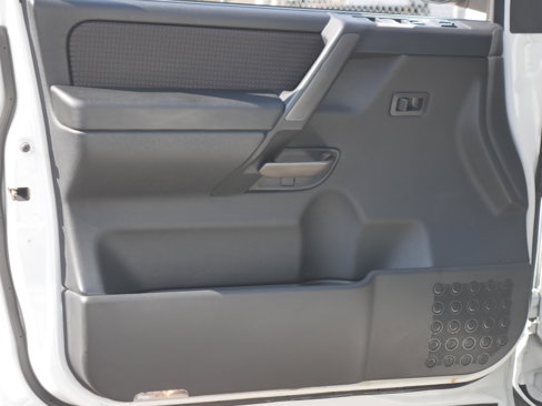 Used 2013 Nissan Titan PRO-4X image 39