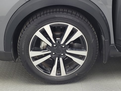 Used 2020 Nissan Kicks SV image 31