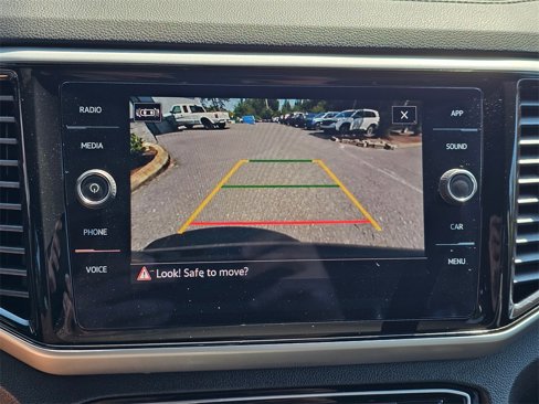Used 2022 Volkswagen Atlas Cross Sport SE image 31