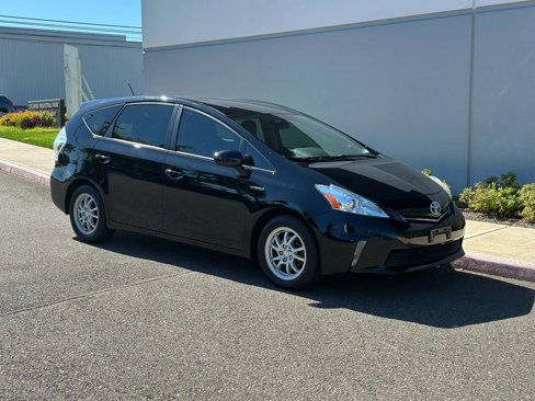 Used 2013 Toyota Prius V Two image 7