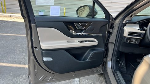 New 2025 Lincoln Corsair FWD w/ Equipment Group 101A image 19