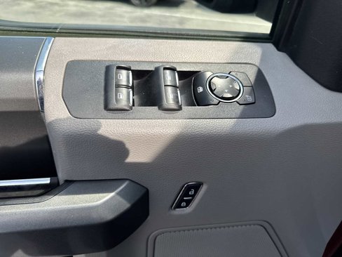 Used 2016 Ford F150 XLT w/ Equipment Group 302A Luxury image 21