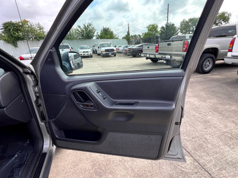 Used 2001 Jeep Grand Cherokee Laredo image 46