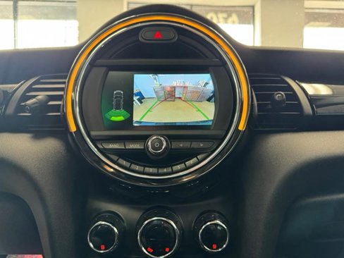 Used 2019 MINI Cooper 2-Door Hardtop image 48