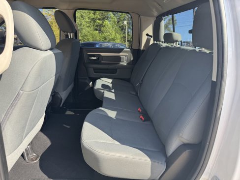 Used 2020 RAM 1500 Classic SLT image 17