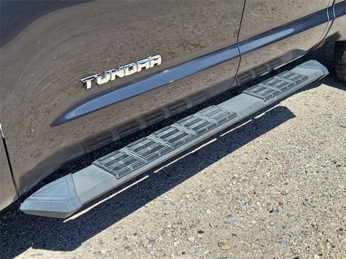 Used 2016 Toyota Tundra SR5 w/ SR5 Upgrade Package image 8