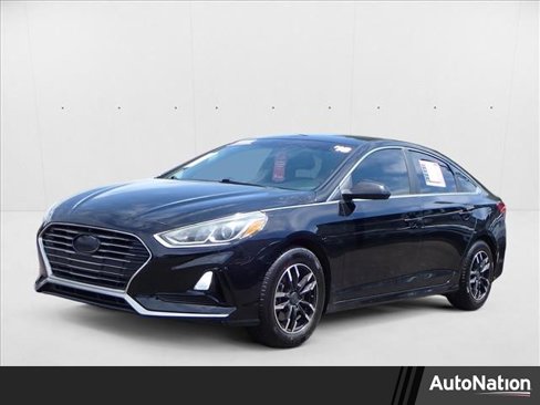 Used 2018 Hyundai Sonata SE image 1