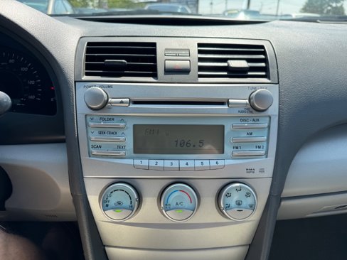 Used 2009 Toyota Camry LE image 24