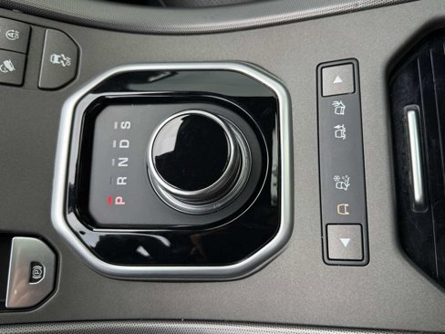 Used 2018 Land Rover Range Rover Evoque SE image 18
