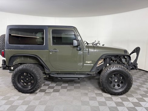 Used 2015 Jeep Wrangler Sahara w/ Connectivity Group image 8