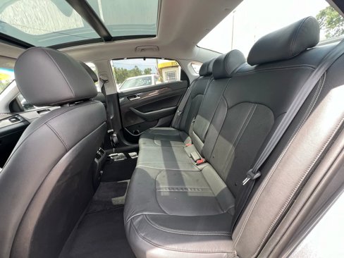 Used 2019 Hyundai Sonata Limited w/ Ultimate Package 04 image 16