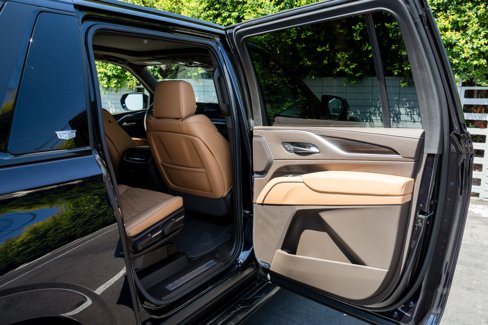 Used 2022 Cadillac Escalade ESV Premium Luxury image 48