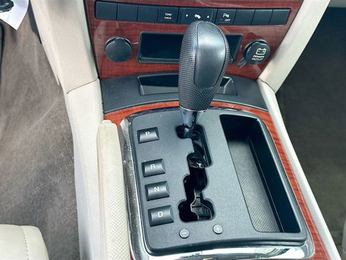 Used 2005 Jeep Grand Cherokee Limited image 16