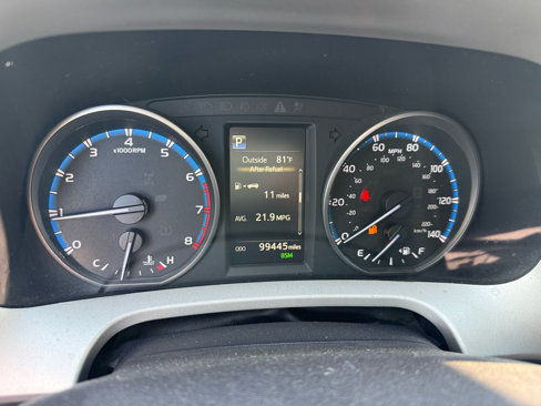 Used 2018 Toyota RAV4 XLE image 9