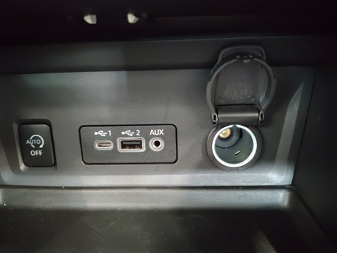 Used 2025 Nissan Sentra SV image 22