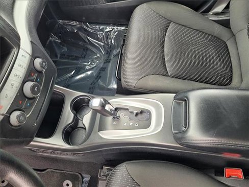 Used 2020 Dodge Journey SE image 18