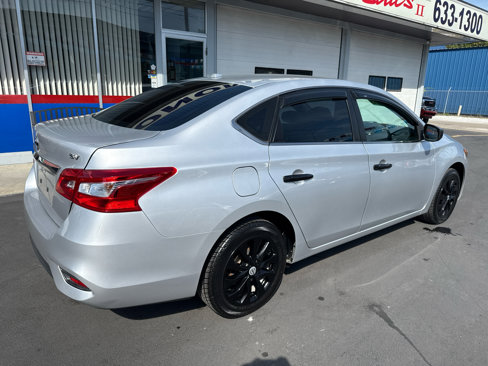Used 2019 Nissan Sentra SV image 3