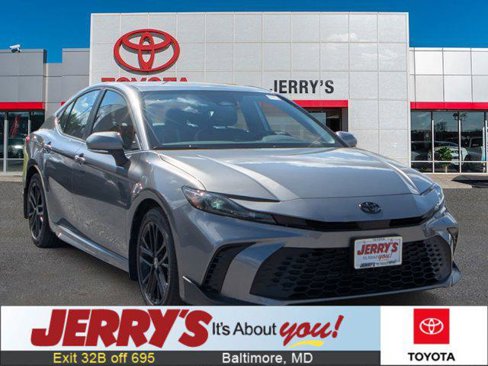 Certified 2025 Toyota Camry LE image 1