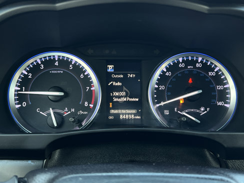 Used 2017 Toyota Highlander XLE image 30