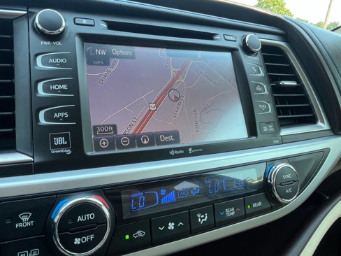 Used 2015 Toyota Highlander Limited image 36