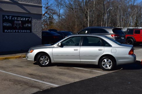 Used 2000 Toyota Avalon XL image 3